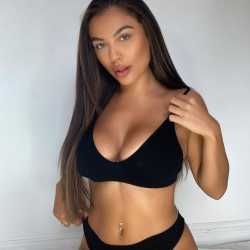 Şerifali Zenci Escort Vika